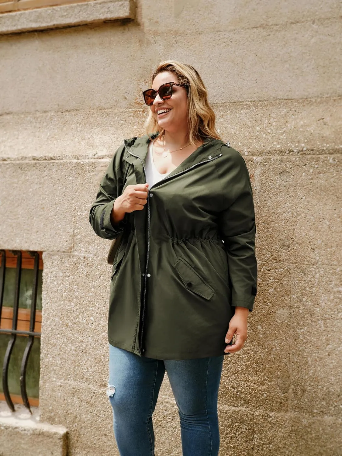 Hanna Nikole Women's Plus Size Waterproof Raincoat Lightweight Windbreaker Hooded Jacket with Pockets
